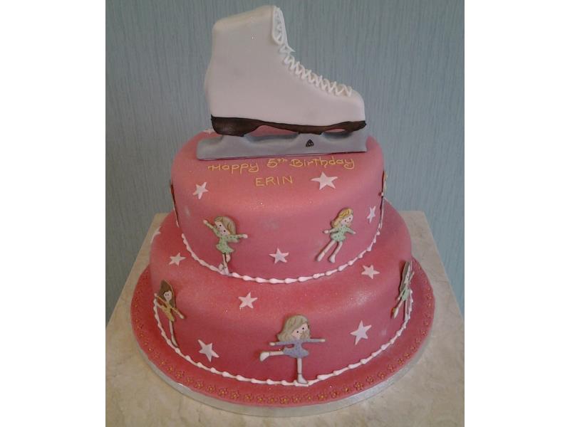 Ice Skate - Skate on top of 2 tier sponges in chocolate and Madeira for Erin in Thorton-Cleveleys
