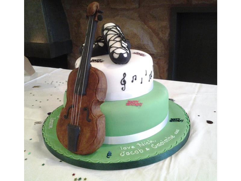 Violin - also Irish dancing pumps on 40th birthday cake for musician Leanne in Lytham.