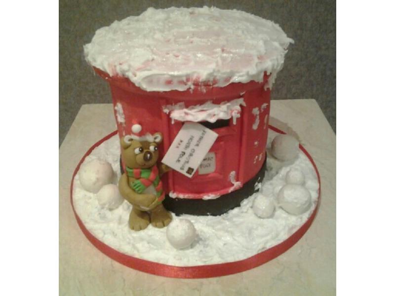 Pillar Box Christmas cake with bear
