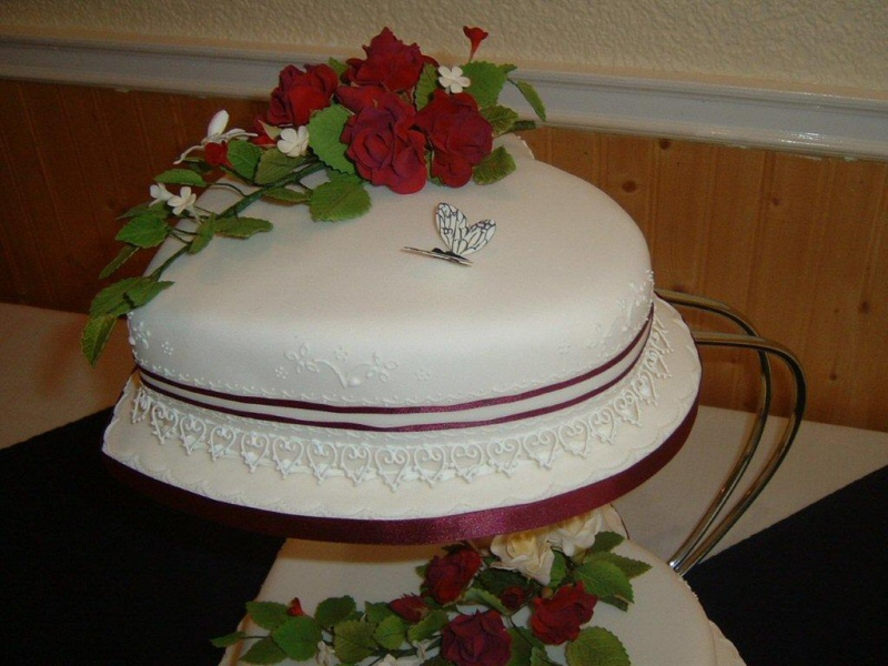 Heart shaped wedding cakes designs